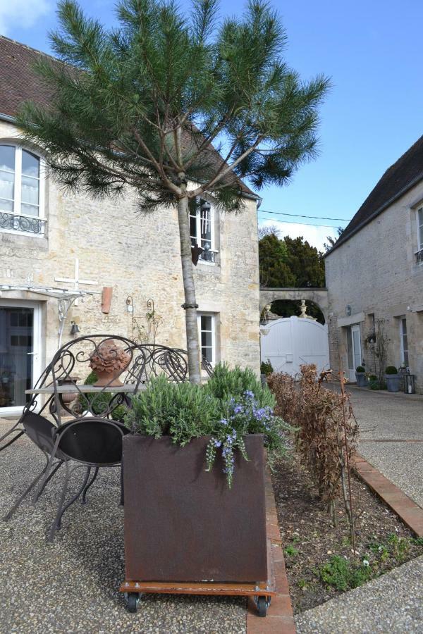 Bed and Breakfast La Maison Des Buis Falaise  Exterior foto